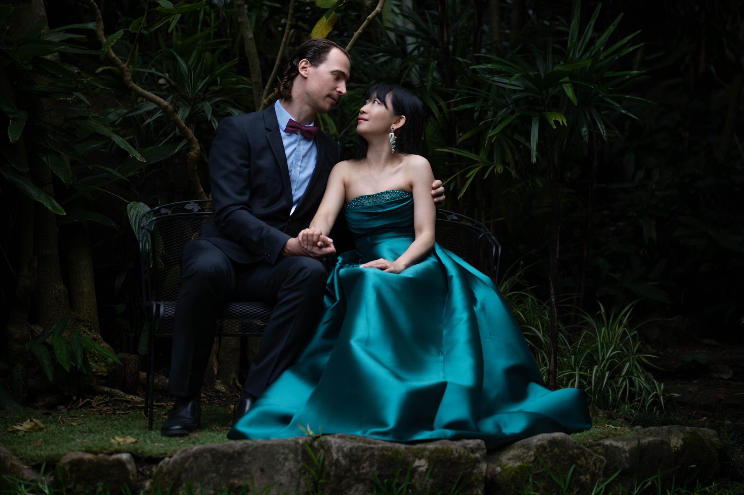 Freelance photographer, Sydney. Pre-wedding shoot Sydney CBD in Secret Garden.