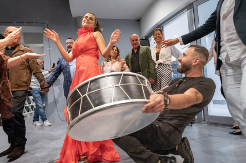 Freelance photographer Sydney engagement party